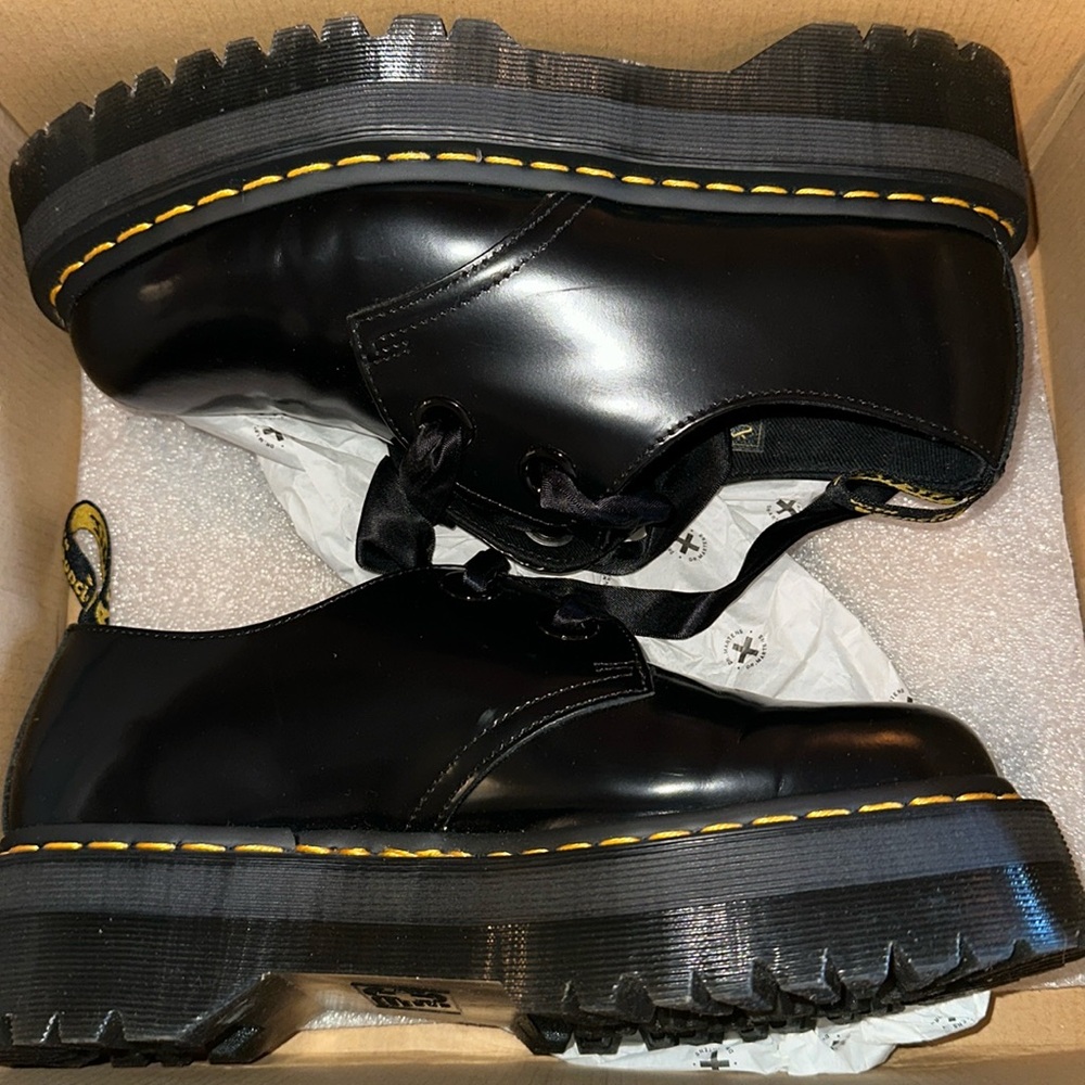 Doc Marten Holly with Ribbon Laces (regular laces also included).